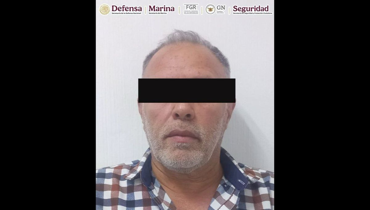 Leobardo 'N' está acusado de delincuencia organizada, delitos contra la salud y violación a la ley federal de armas de fuego y explosivos Leobardo 'N' está acusado de delincuencia organizada, delitos contra la salud y violación a la ley federal de armas de fuego y explosivos
