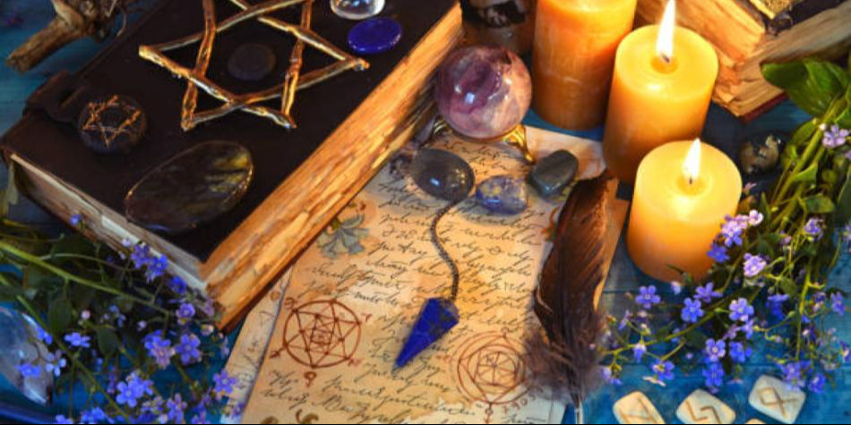 Magia negra y rituales durante los días santos: Creencias y polémicas