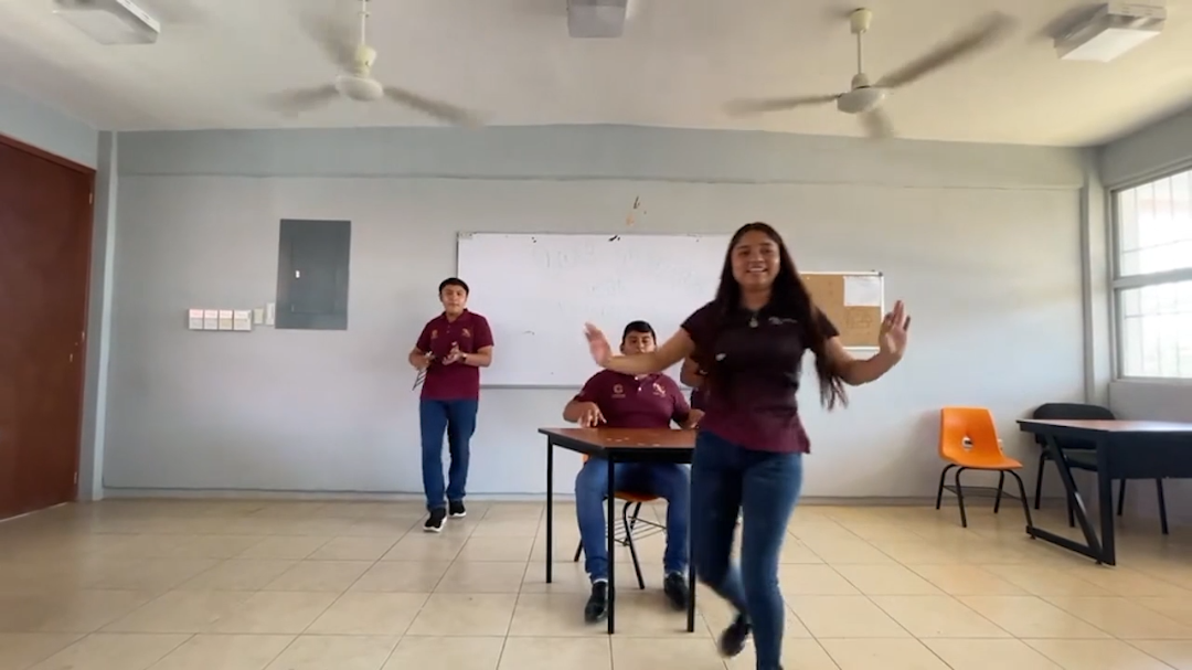 No faltaron las bailarinas, incluida la muy solicitada Arleth No faltaron las bailarinas, incluida la muy solicitada Arleth