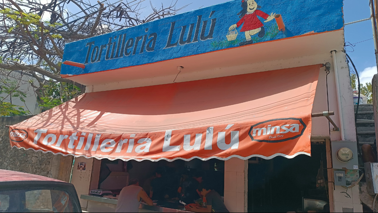 Algunos negocios intentan mantener un precio aceptable Algunos negocios intentan mantener un precio aceptable