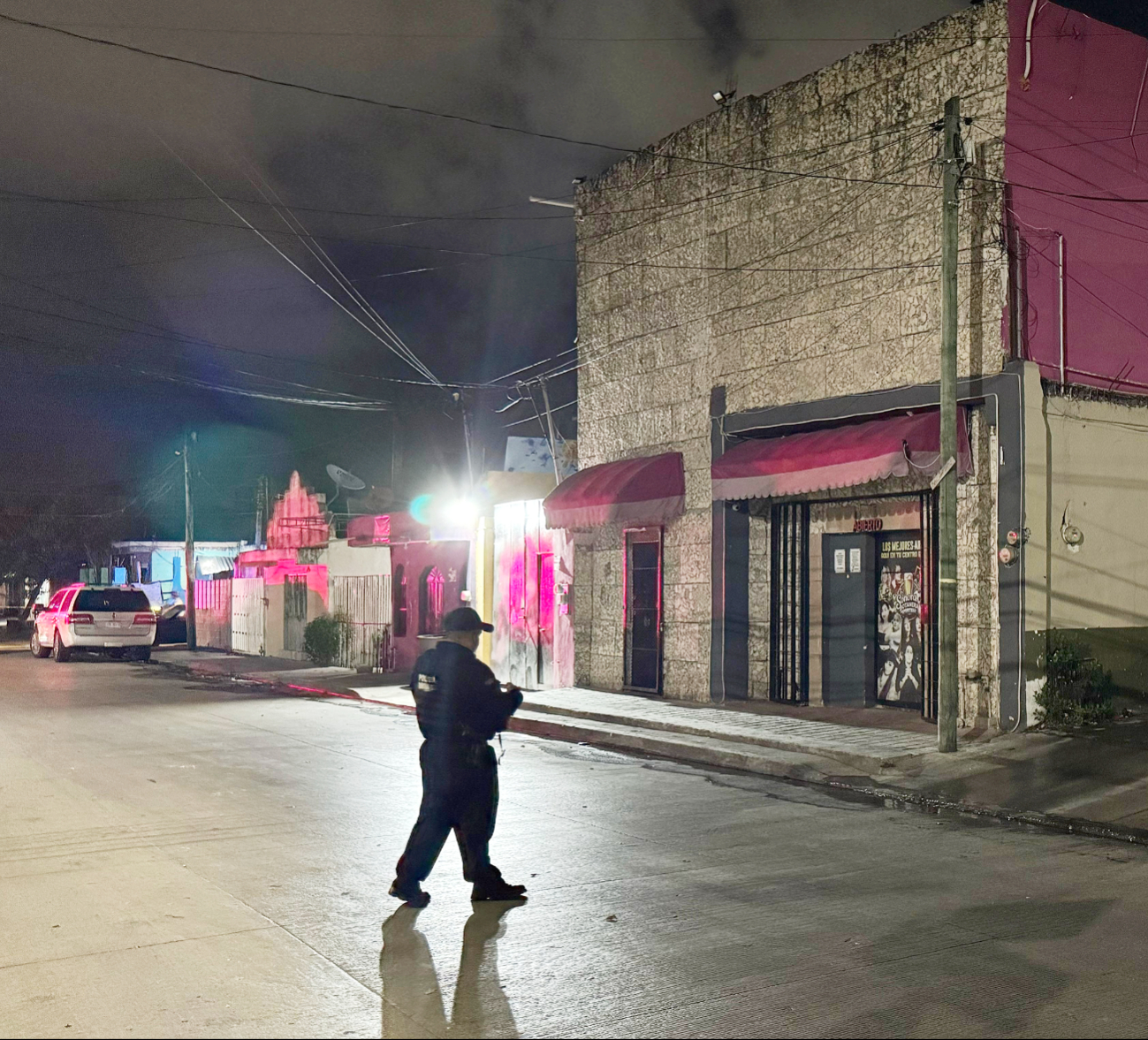 Atacan de nuevo a balazos al bar “Emporio” en Cancún