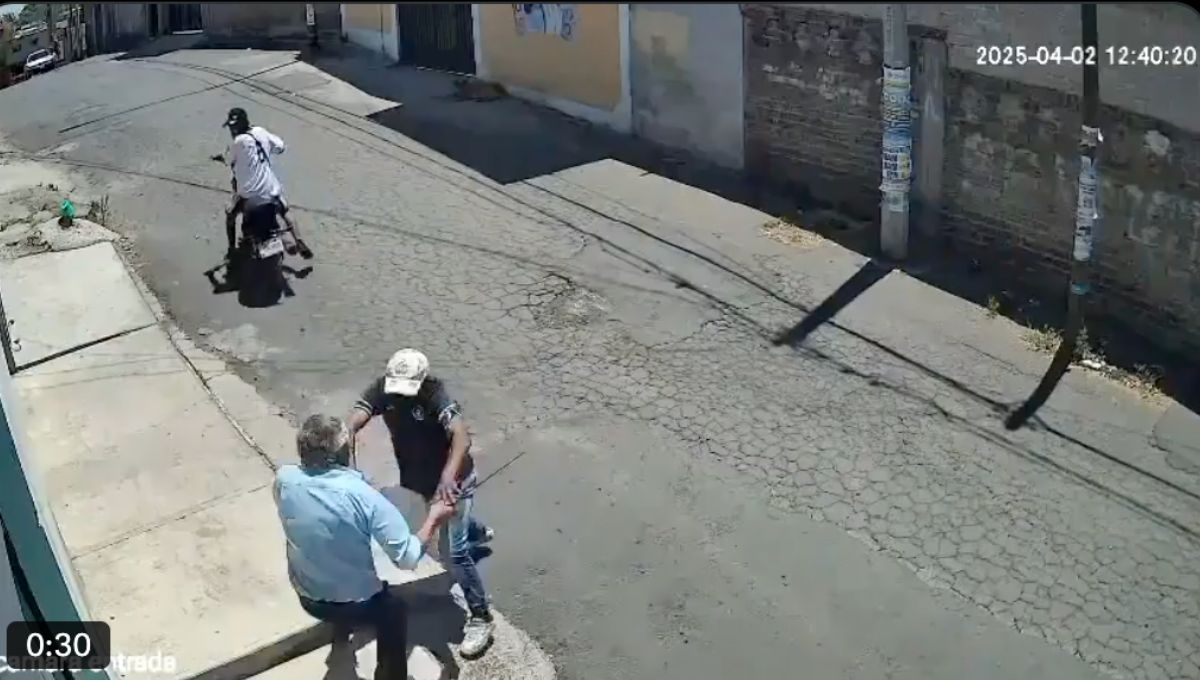 Adulto mayor enfrenta a machetazos a presuntos ladrones en Xochimilco: Impactante video se vuelve viral