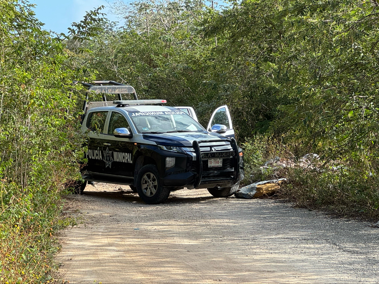 Encuentran un cuerpo sin vida y con lesiones de bala en la Zona Continental de Isla Mujeres 