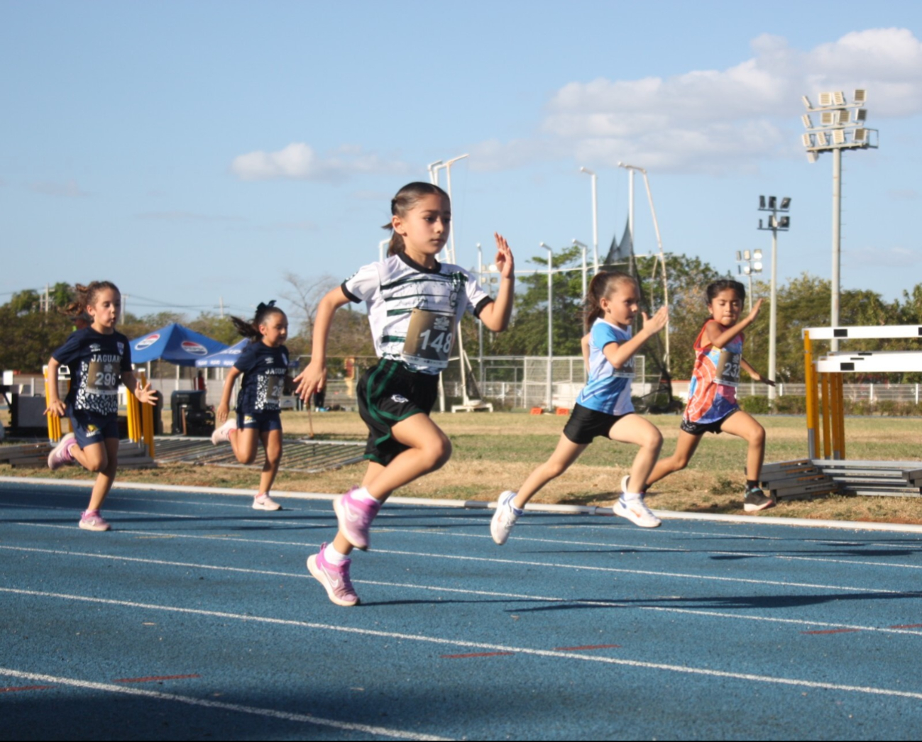 Más de 500 atletas, presentes en la inauguración de la Copa Cheetah Team en Mérida