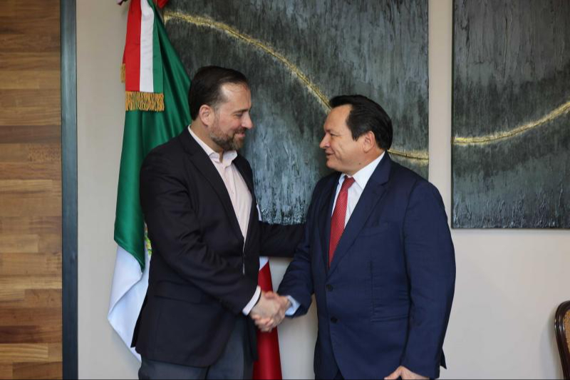 Díaz Mena hizo hincapié en la relevancia que tiene la inversión privada en las iniciativas del gobierno.
