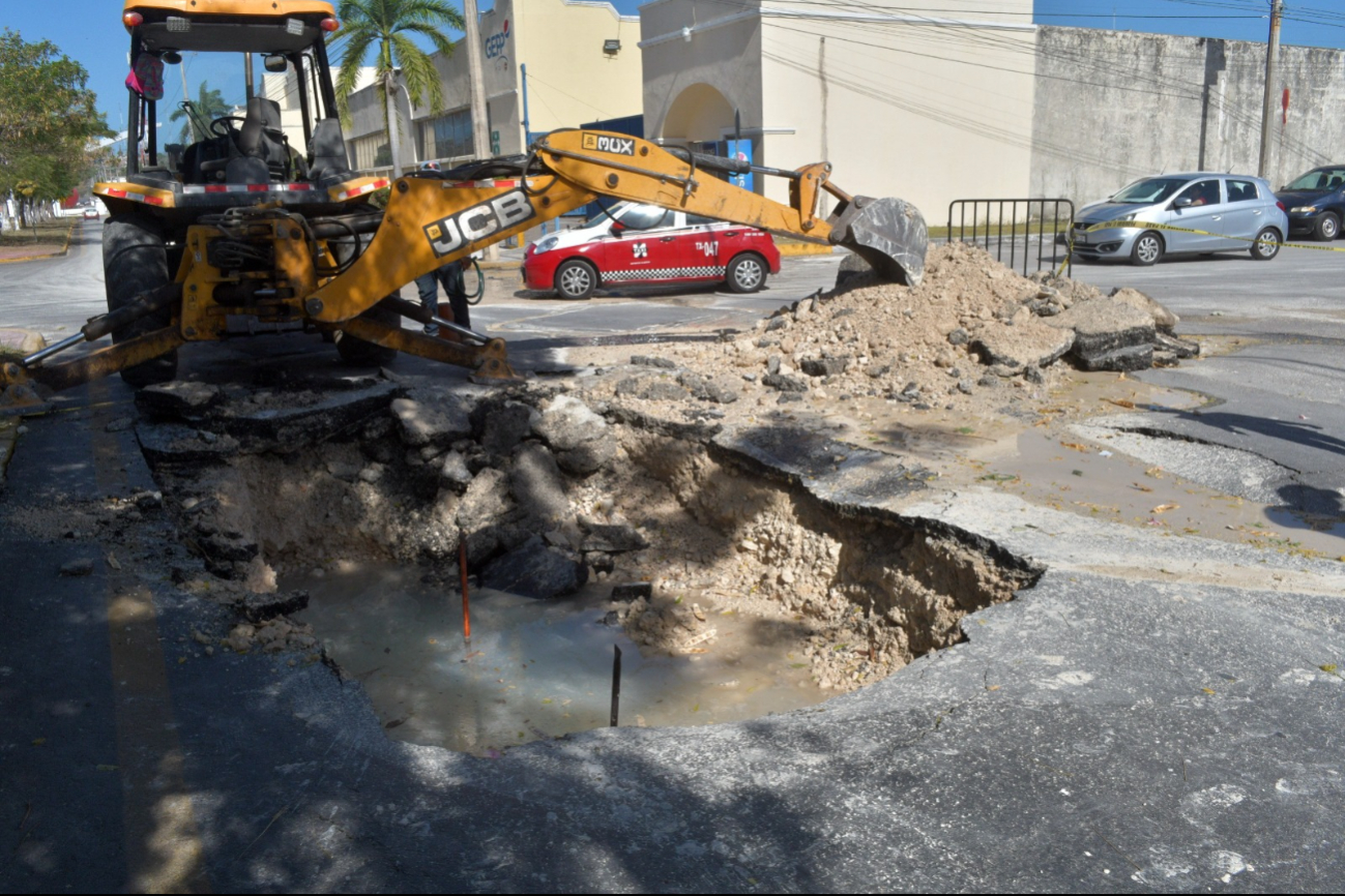 Ruptura de tubería en Campeche deja sin agua a 45 puntos de la ciudad