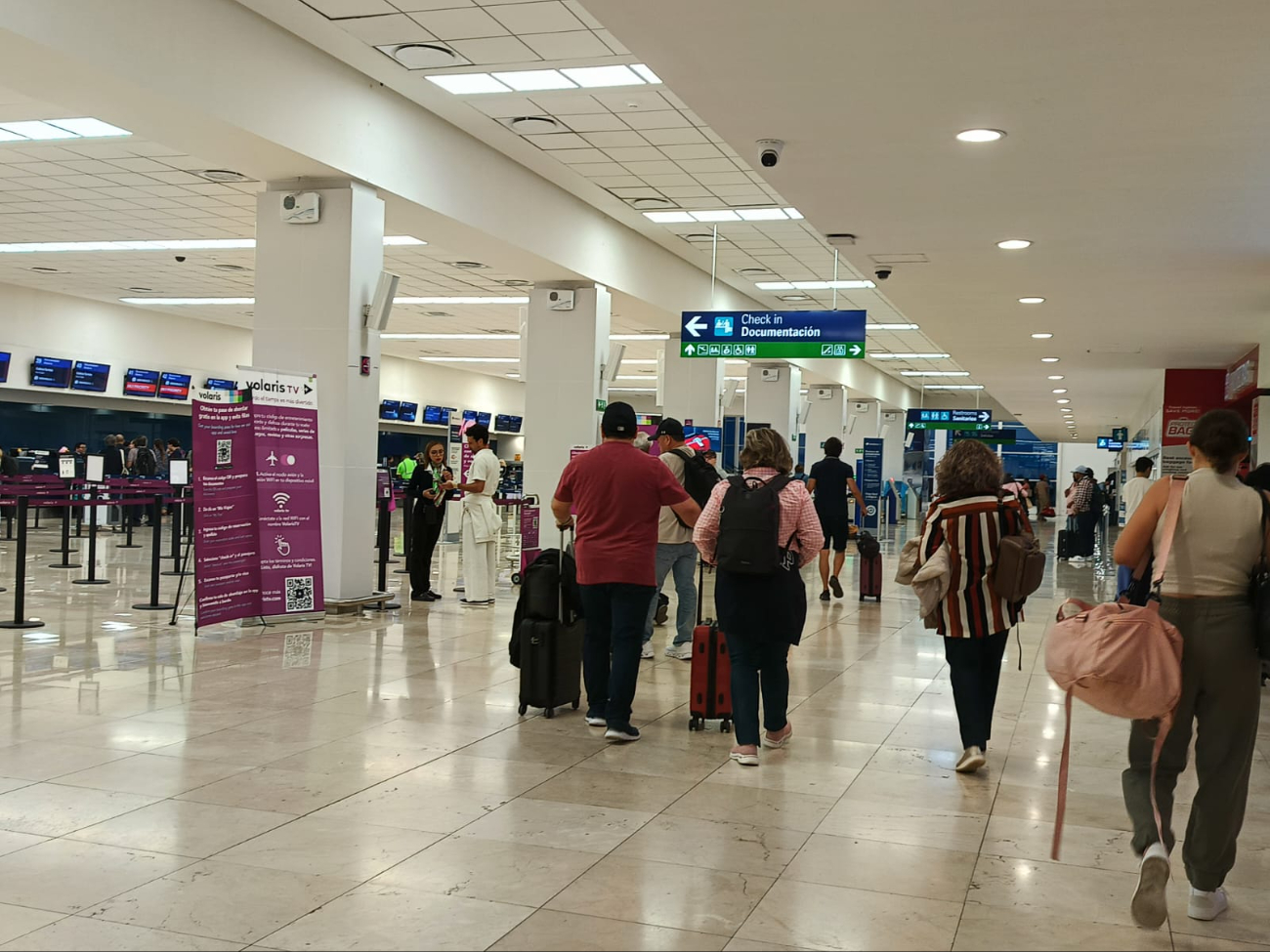 Los vuelos de salida y llegada se desarrollaron conforme al itinerario, con partidas hacia destinos como la Ciudad de México, Monterrey, Houston y Miami. Los vuelos de salida y llegada se desarrollaron conforme al itinerario, con partidas hacia destinos como la Ciudad de México, Monterrey, Houston y Miami.