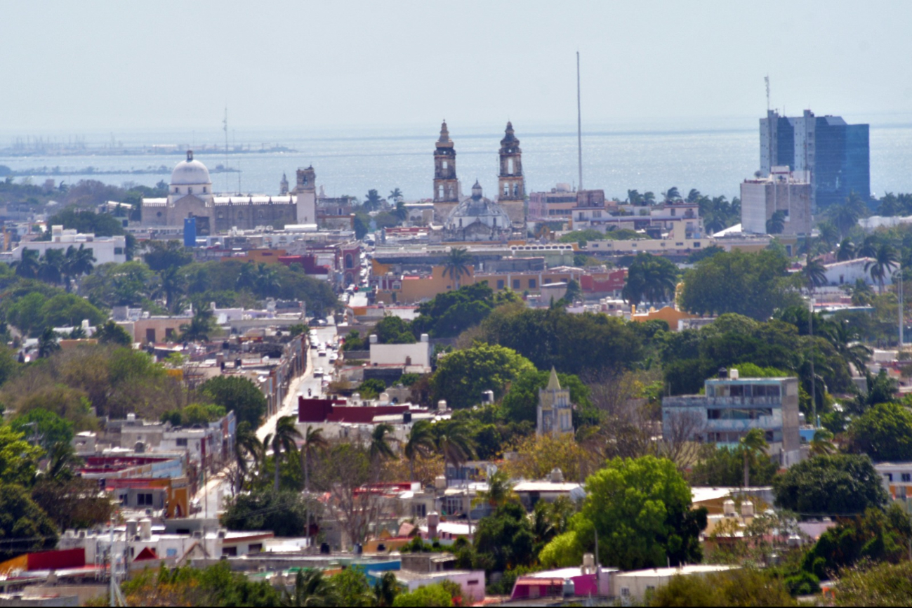 No hay polvo del Sahara en Campeche; el humo actual proviene de más de 30 incendios urbanos recientes y de la surada.