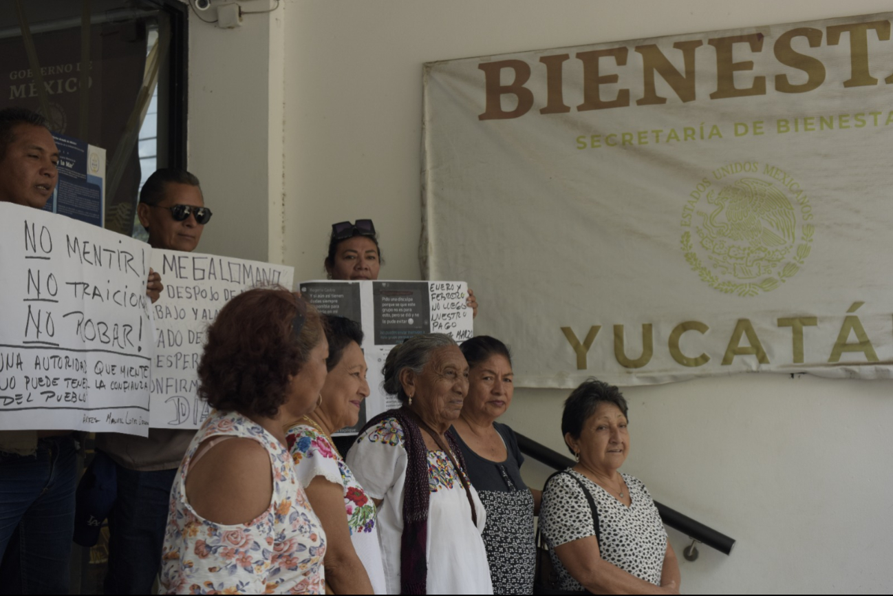 Beneficiarias de la pensión del Bienestar se unieron a la protesta Beneficiarias de la pensión del Bienestar se unieron a la protesta