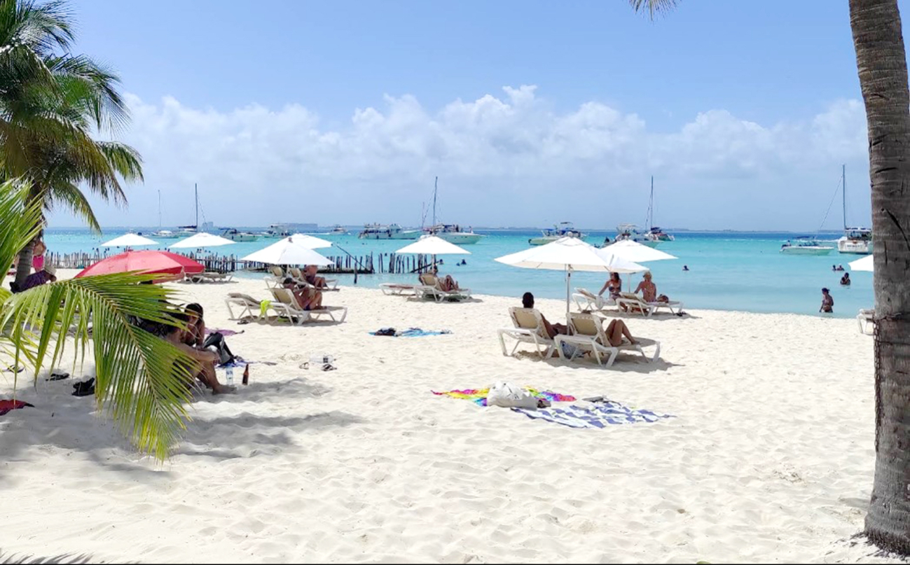 Debido a su ubicación geográfica, el sargazo no llega a la famosa isla