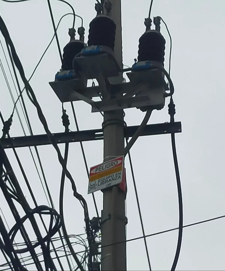 Diez comunidades de la Ribera del Río Hondo continúan sin energía eléctrica