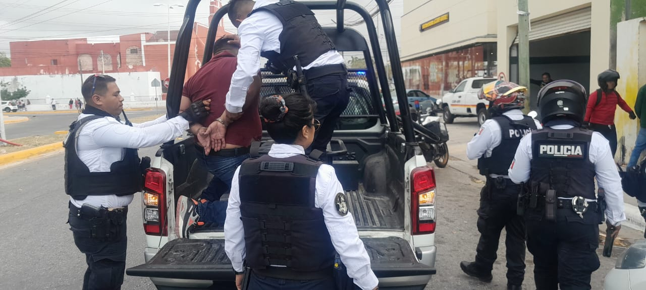 Detienen a hombre en Campeche por agarrarse a golpes con otro en la vía pública  