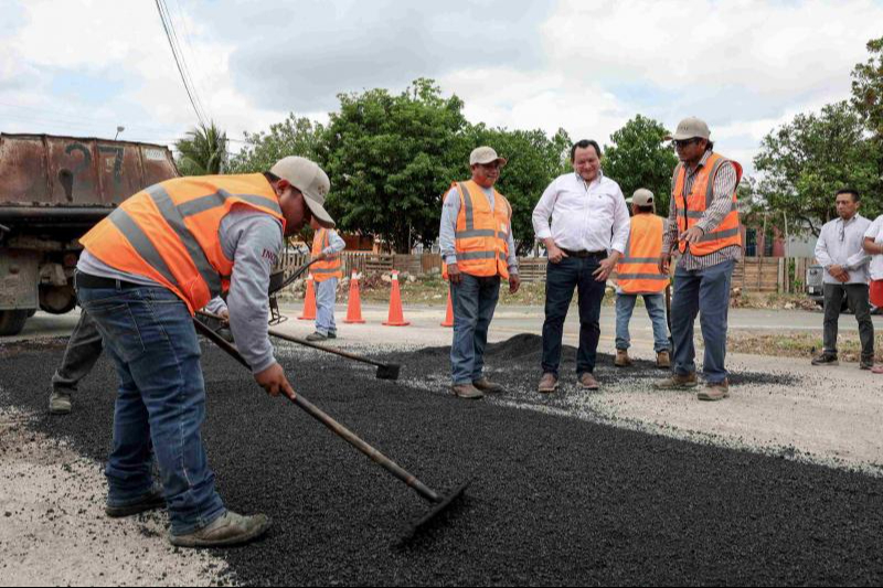 Las obras de bacheo son parte del Plan Bienestar