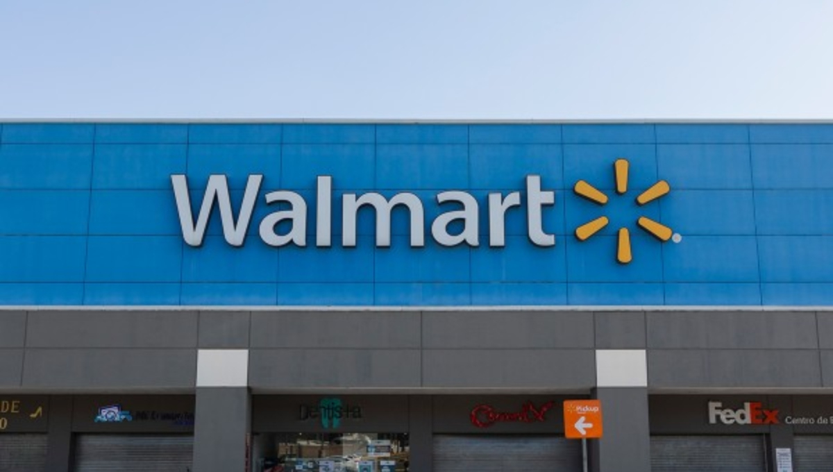 Denuncian negligencia en el Walmart de Pensiones en Mérida  tras el accidente de una abuelita