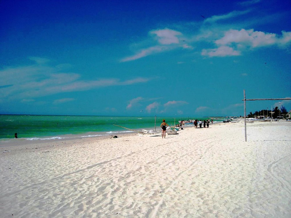 Las playas de Yucatán son tranquilas para un día perfecto lejos de la ciudad