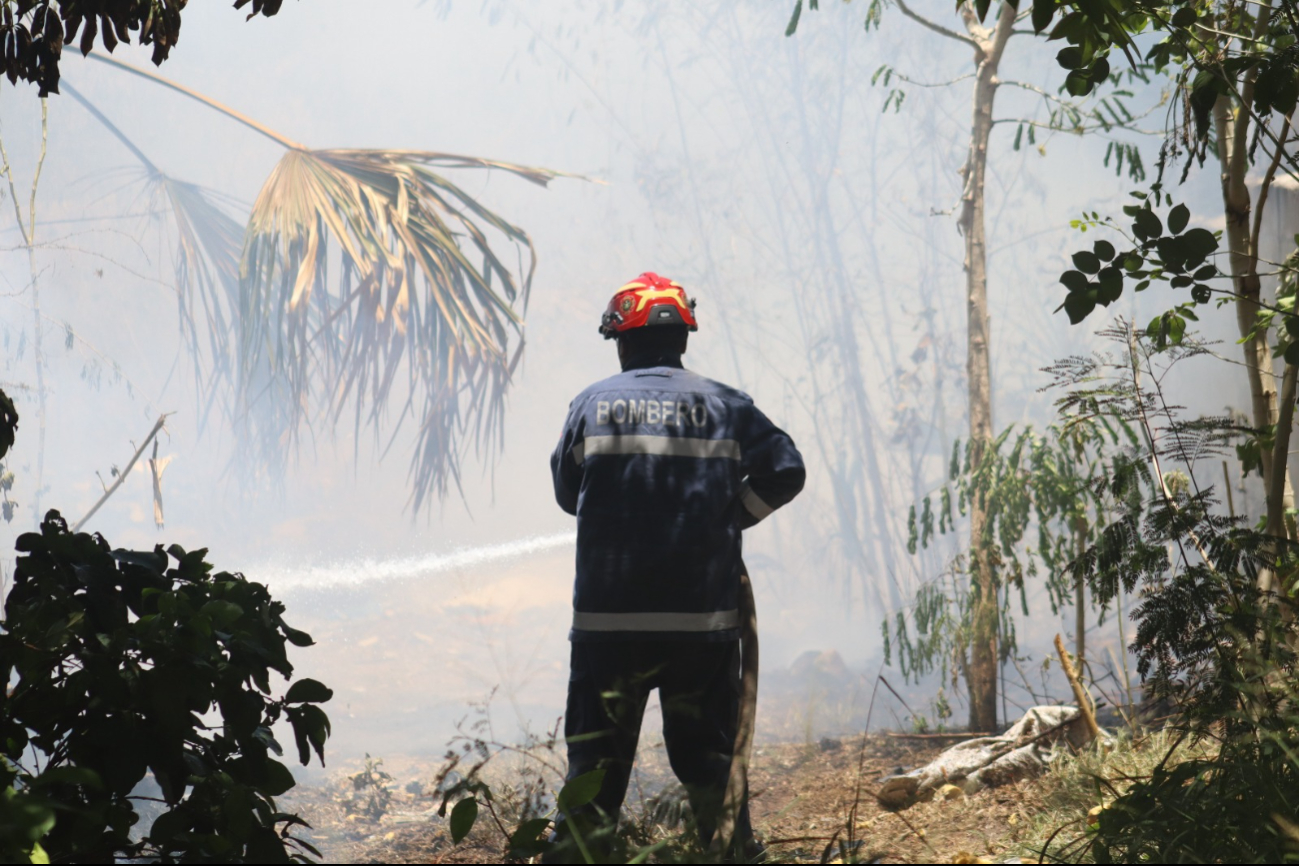 Bomberos lograron sofocar el incendio en el Centro de Mérida Bomberos lograron sofocar el incendio en el Centro de Mérida
