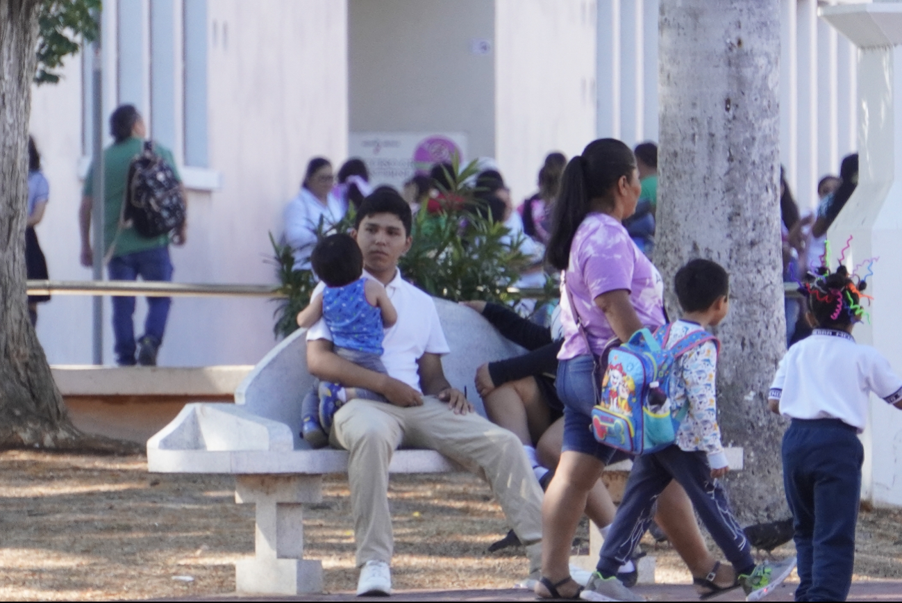  Pobreza y embarazos: retos en la niñez    campechana