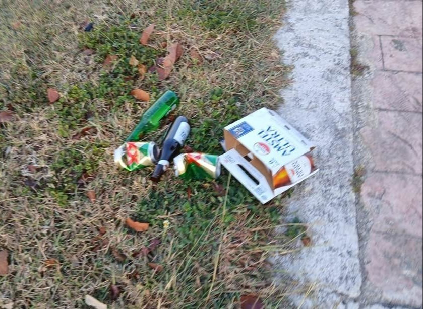 Dentro del vehículo de la conductora se hallaron bebidas alcohólicas. Dentro del vehículo de la conductora se hallaron bebidas alcohólicas.
