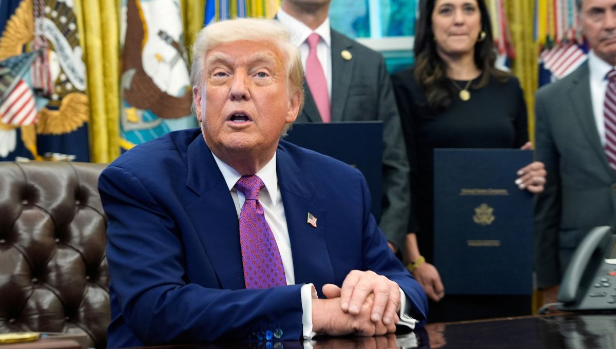 Trump lanza programa de autodeportación y amenaza con cárcel, embargos y confiscaciones a migrantes indocumentados