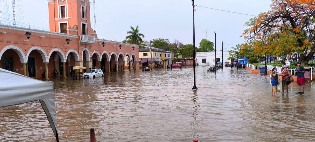 Yucatán: Lluvias  asociadas al Frente Frío  42 inundan Maxcanú  