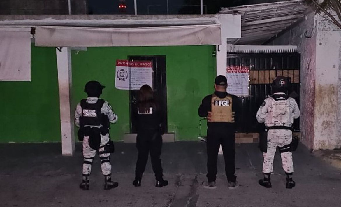 Elementos de la FGE y de la Guardia Nacional catearon el domicilio.