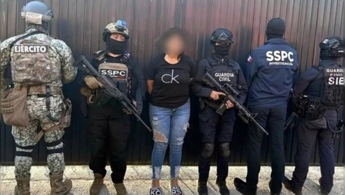 La FGR señala que la detenida fue capturada durante un cateo autorizado judicialmente en un domicilio de Huandacareo, Michoacán