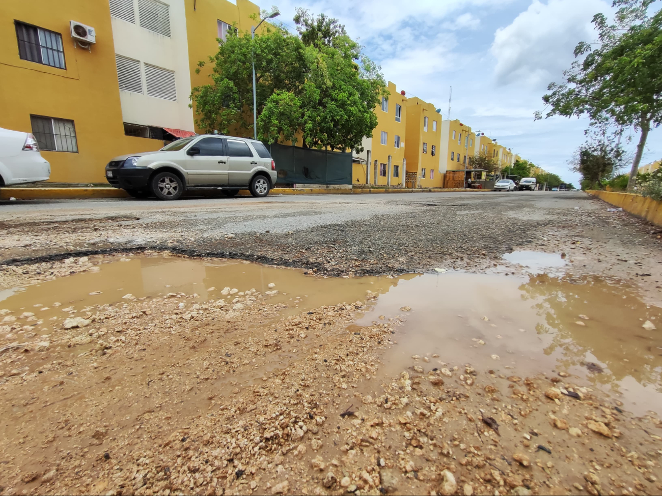 Debido al mal trabajo, las lluvias abrieron nuevamente los baches Debido al mal trabajo, las lluvias abrieron nuevamente los baches