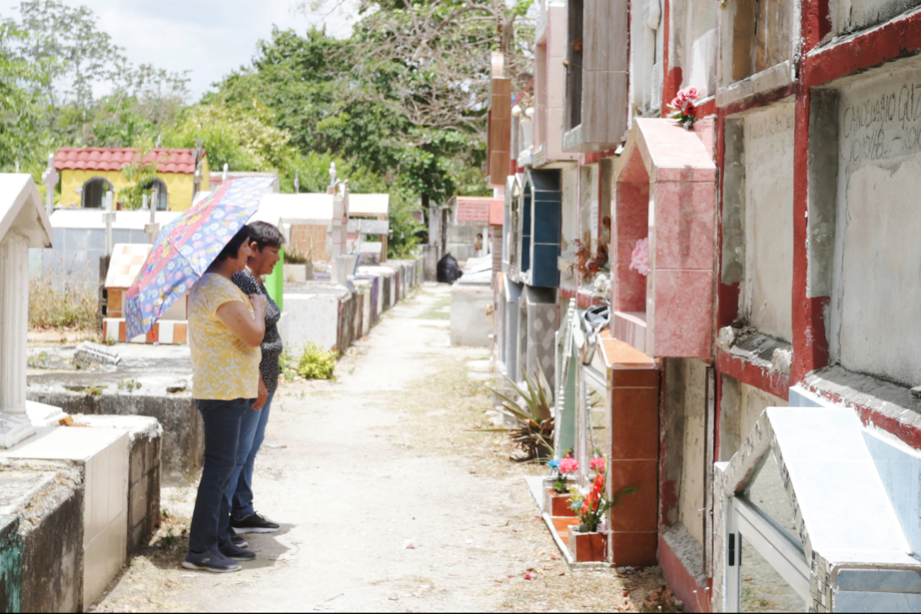Cementerios de Cancún “volvieron a la vida" en el Día de las Madres; tres registraron mayores  visitantes en el 10 de mayo