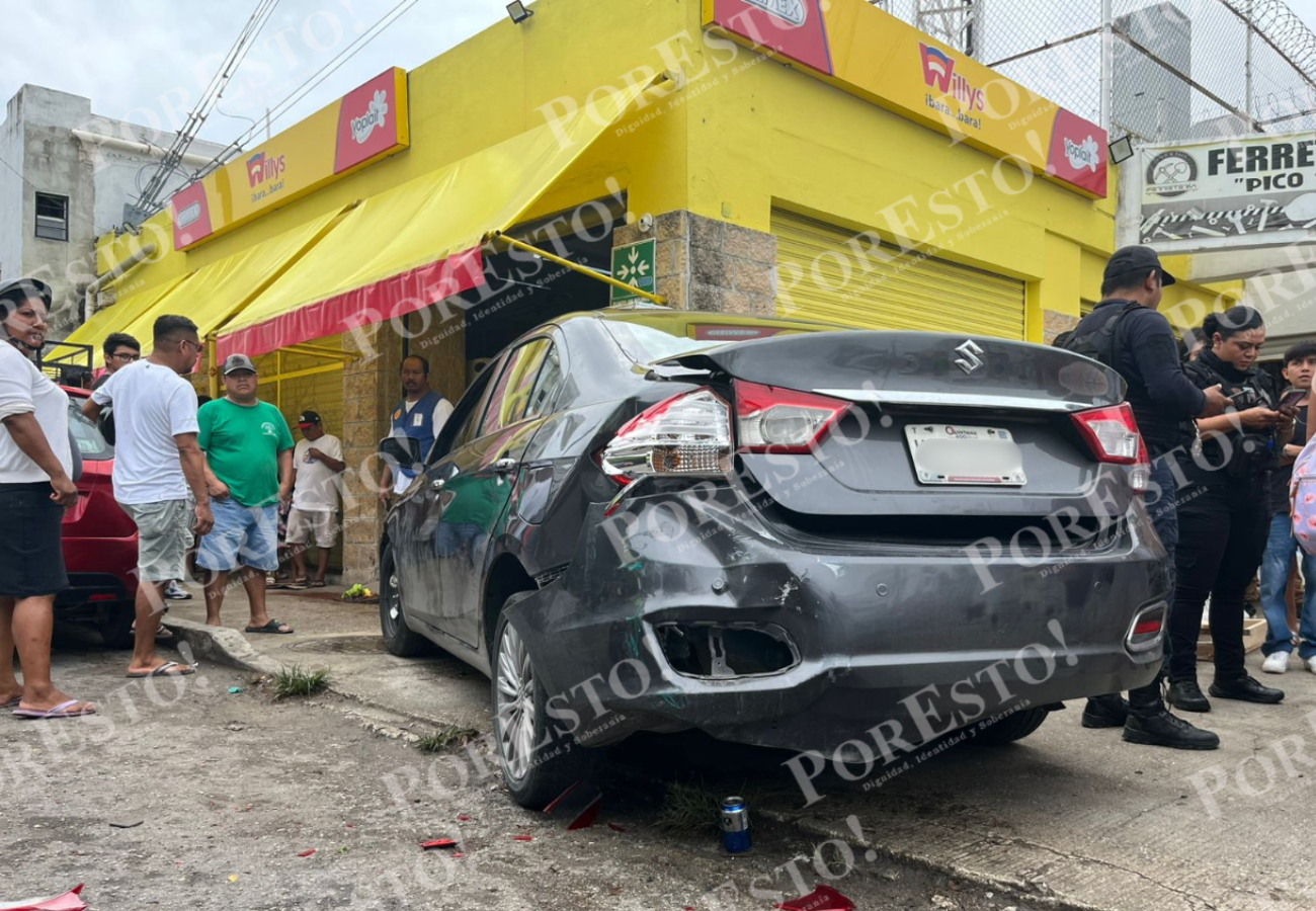 Conductor atropella a una mujer en tianguis de Paraíso Maya de Cancún y es agredido por vecinos: VIDEO 