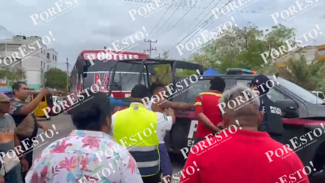 Conductor atropella a una mujer en tianguis de Paraíso Maya de Cancún y es agredido por vecinos Conductor atropella a una mujer en tianguis de Paraíso Maya de Cancún y es agredido por vecinos
