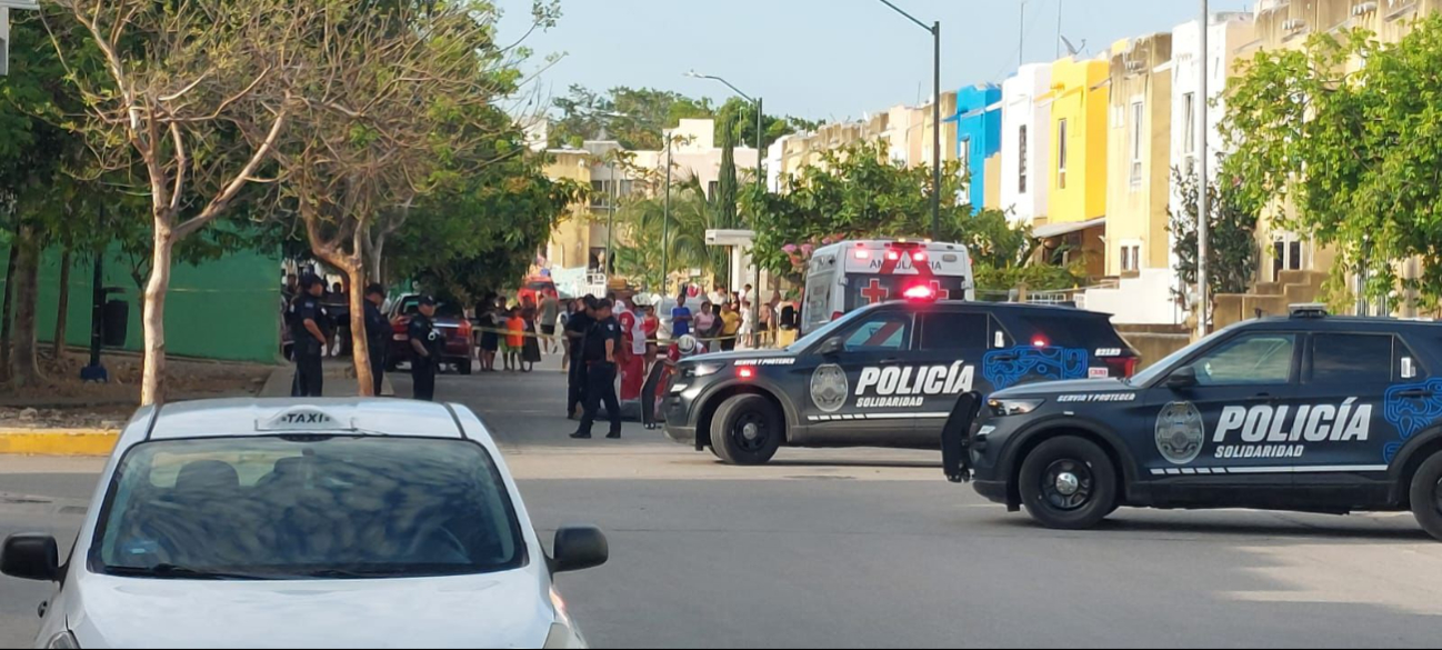 Ultiman con arma de fuego a hombre en Villas del Sol de Playa del Carmen