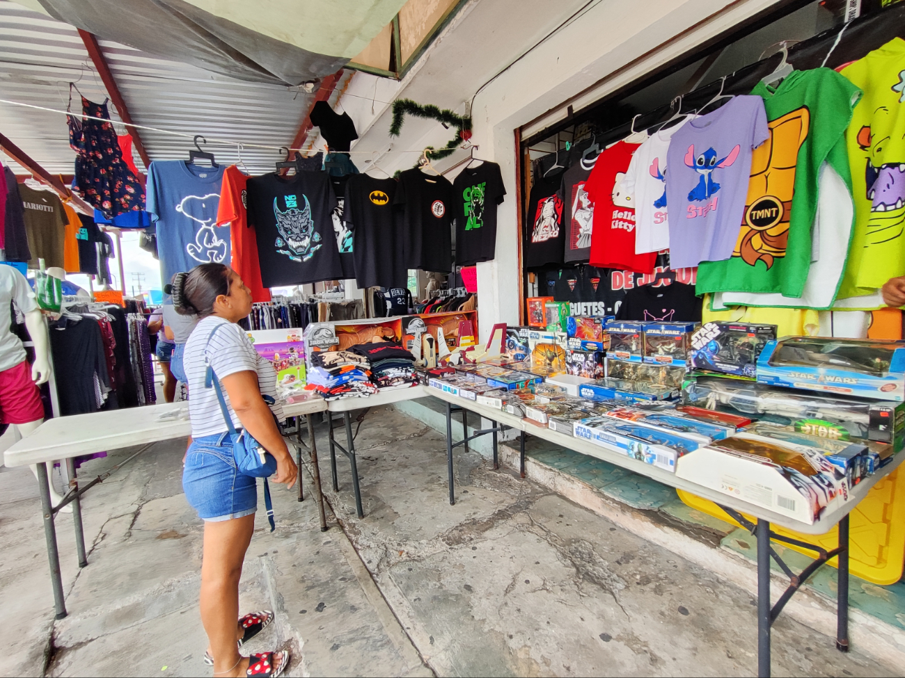 Según el dueño del “Bazar del Juguete Cancún”, la demanda hacia estos objetos se ha incrementado significativamente Según el dueño del “Bazar del Juguete Cancún”, la demanda hacia estos objetos se ha incrementado significativamente