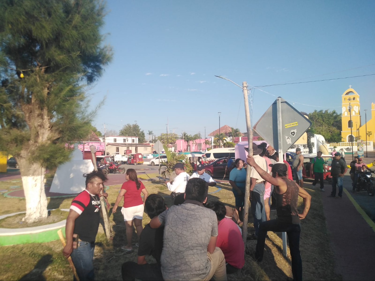 Vecinos de Sabancuy linchan a ladrón por robar a una abuelita