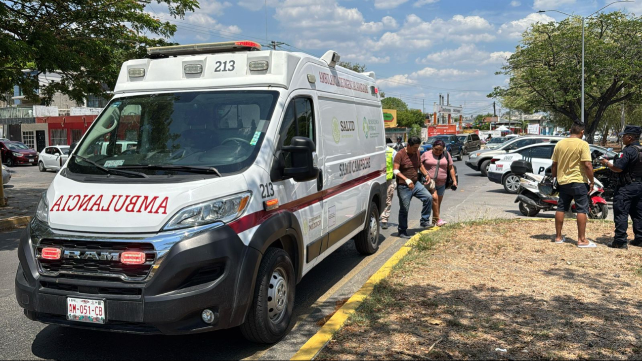 Conductor se da a la fuga tras arrollar a motociclista en El Carmelo, Campeche