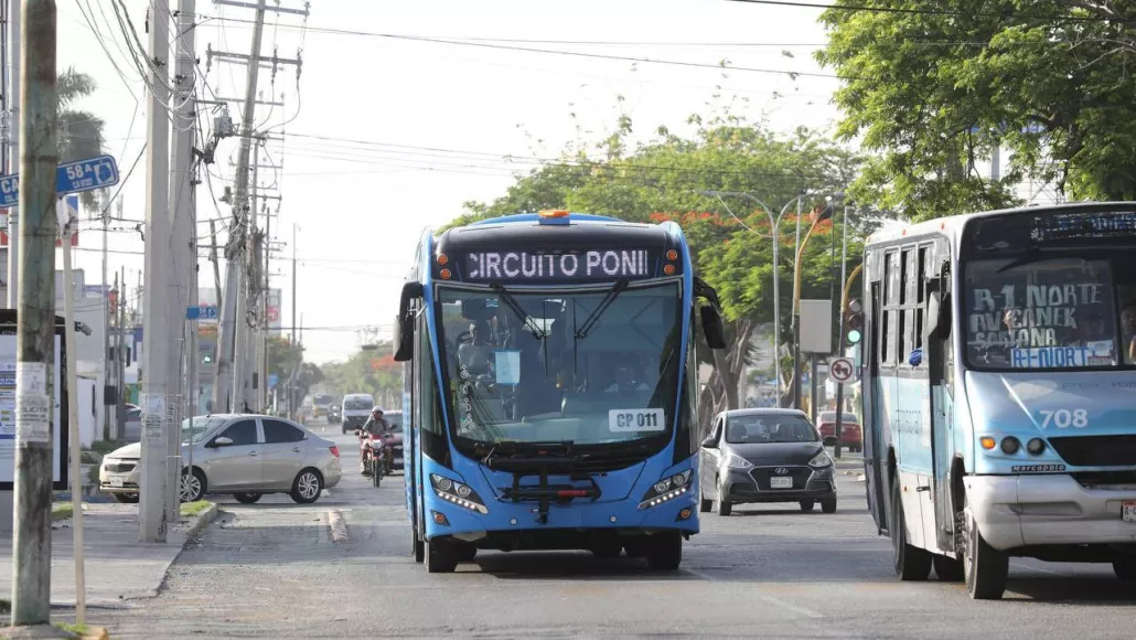 Sancionarán a chofer de Va y Ven por conducir en sentido contrario en Mérida