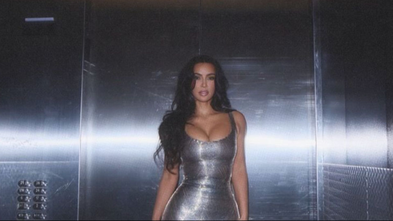 Kim Kardashian revivió el robó que casi le cuesto la vida en París al testificar en el juicio contra la banda