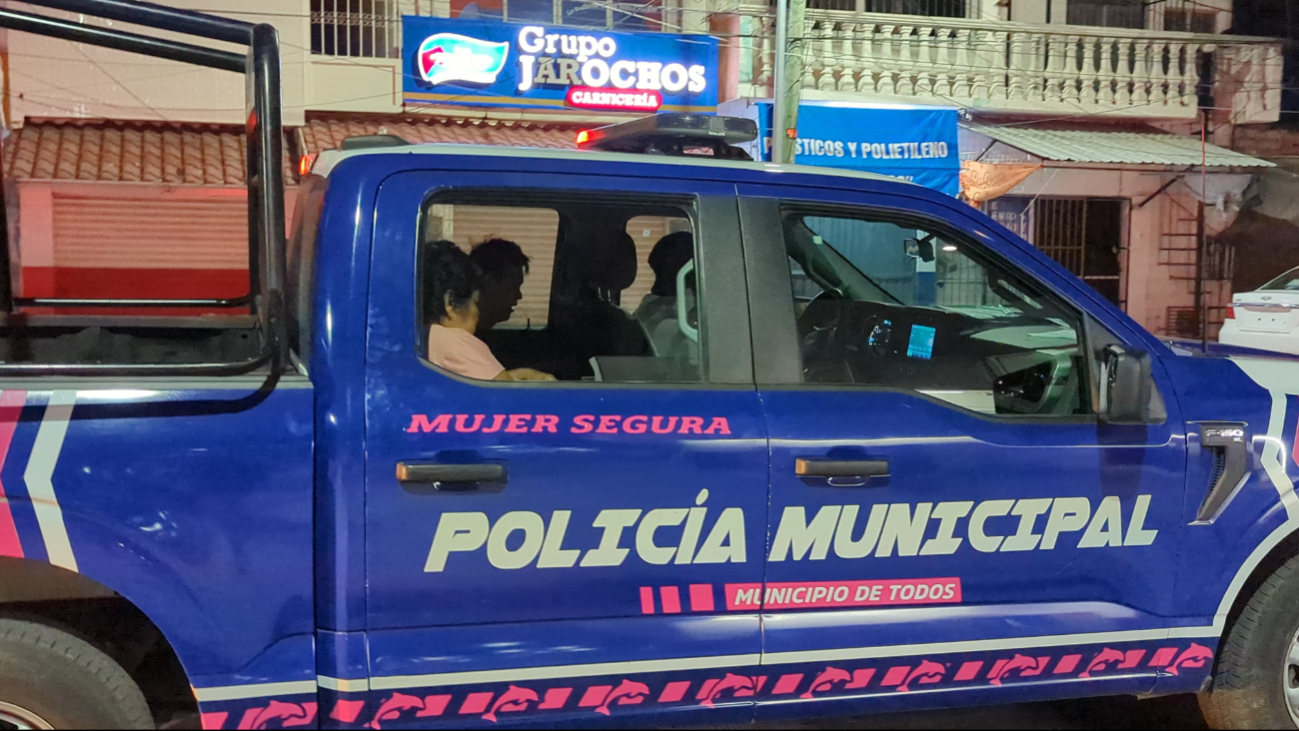 La madre y el joven fueron llevados al Ministerio Público, para interponer una denuncia formal La madre y el joven fueron llevados al Ministerio Público, para interponer una denuncia formal