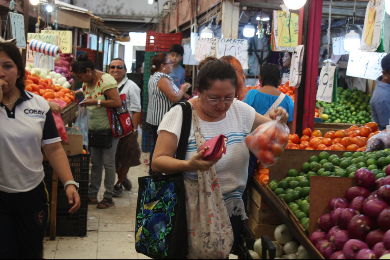 Locatarios de los mercados de Mérida reportan aumento de más del 100 por ciento en la hortaliza