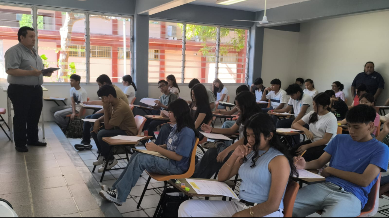 Alta demanda en bachilleratos de Ciudad del Carmen: Aplican examen a de admisión a mil 800 jóvenes