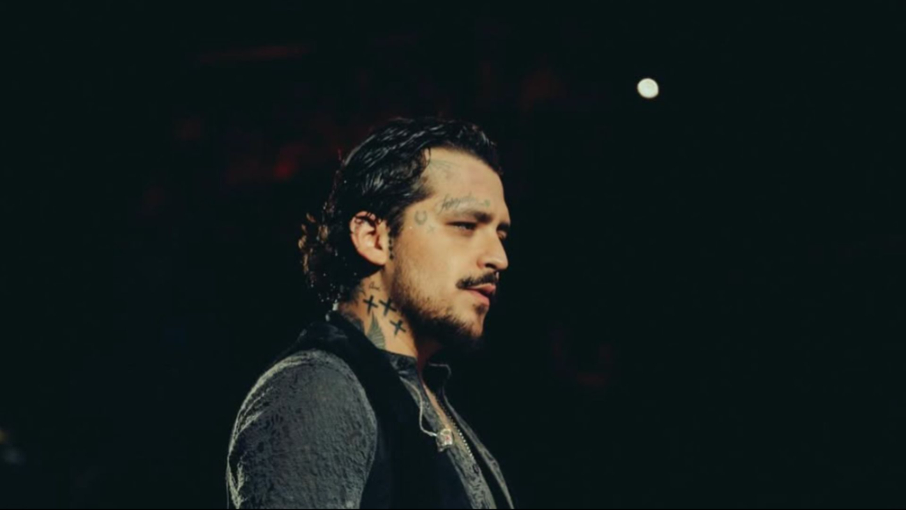 Christian Nodal causa polémica al revelar que no quiere hacer una gira con la Familia Aguilar 