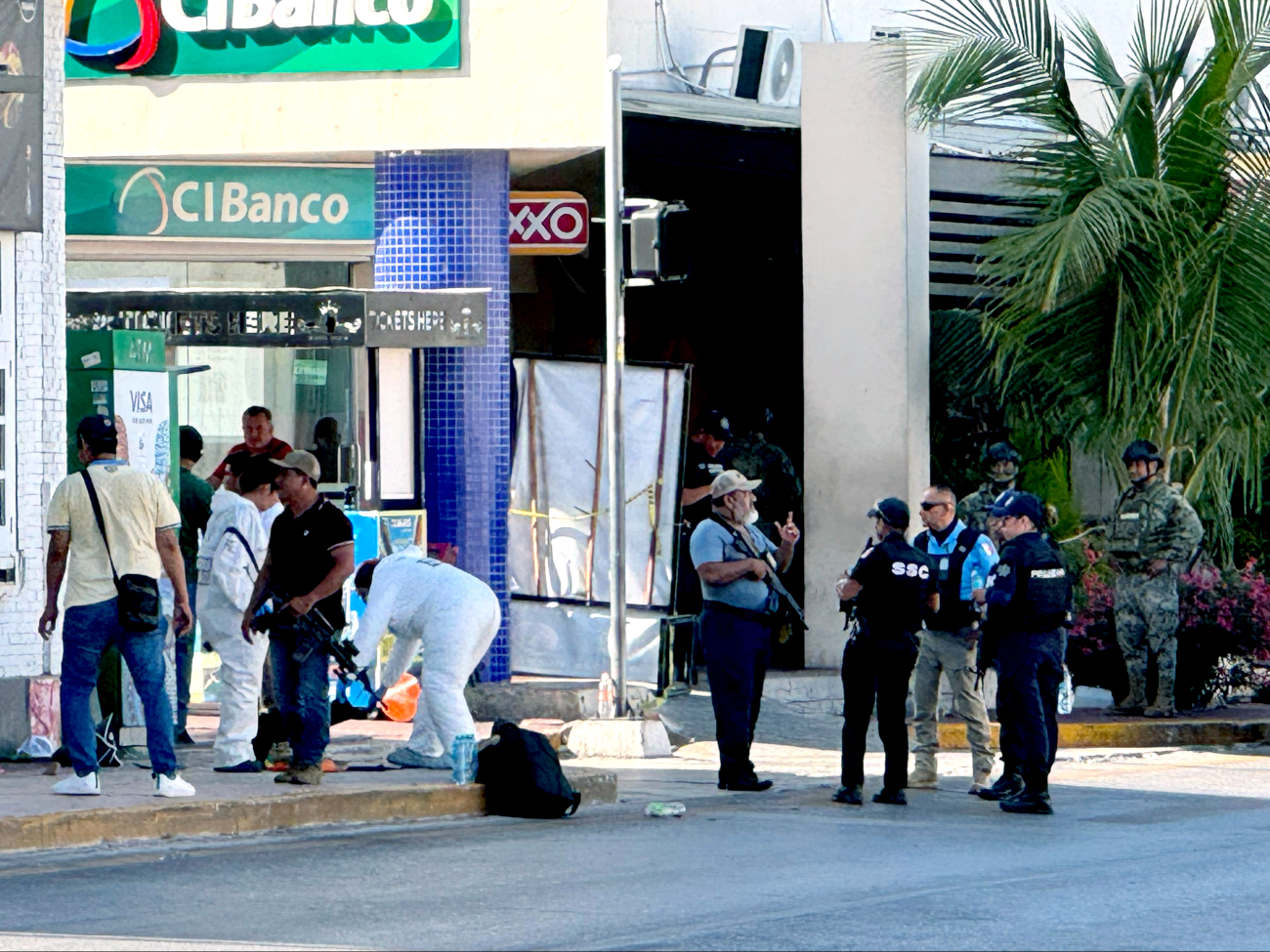 Sólo tres de los 41 detenidos tras  balacera en la Zona Hotelera de Cancún, llegan ante el juez