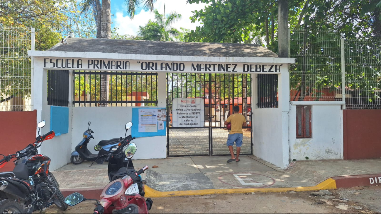 La protesta ha dejado extensa comunidad estudiantil fuera del aula una vez más La protesta ha dejado extensa comunidad estudiantil fuera del aula una vez más