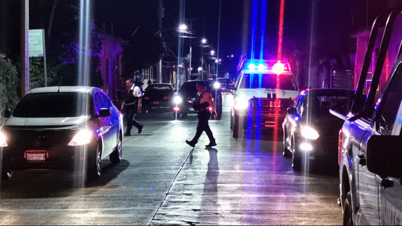 Se registró gran movilización policiaca por el hallazgo de la bolsa con sangre. Se registró gran movilización policiaca por el hallazgo de la bolsa con sangre.