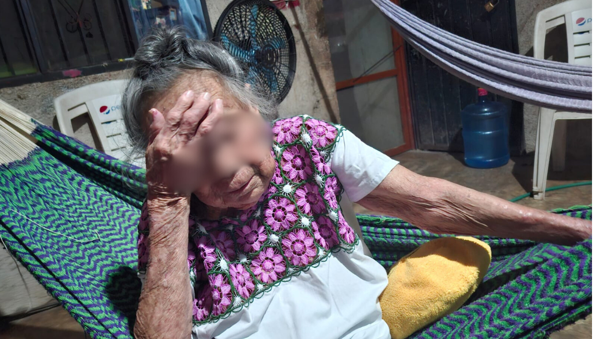 La adulta mayor no puede moverse por sí sola, es viuda y vive en condición vulnerable. La adulta mayor no puede moverse por sí sola, es viuda y vive en condición vulnerable.