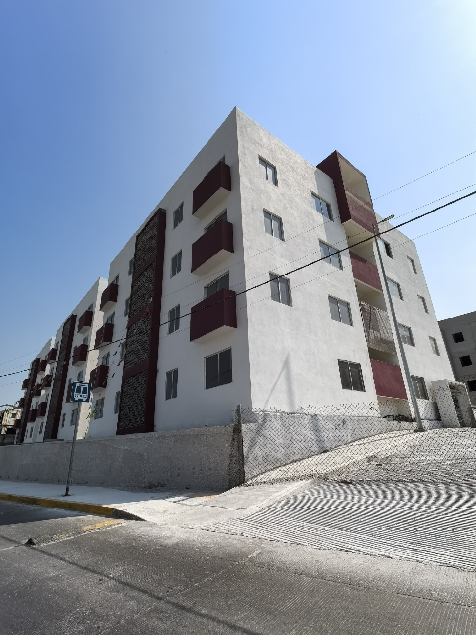 Se analizan dos terrenos estatales, uno disponible y otro en revisión técnica. Se analizan dos terrenos estatales, uno disponible y otro en revisión técnica.