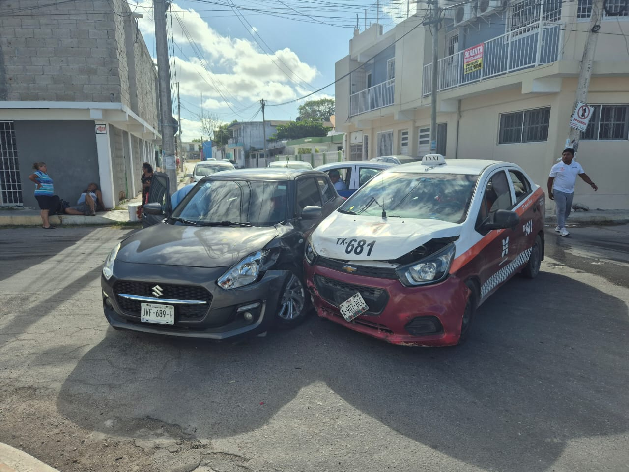 Turistas de Quintana Roo provocan choque en Champotón por no respetar alto
