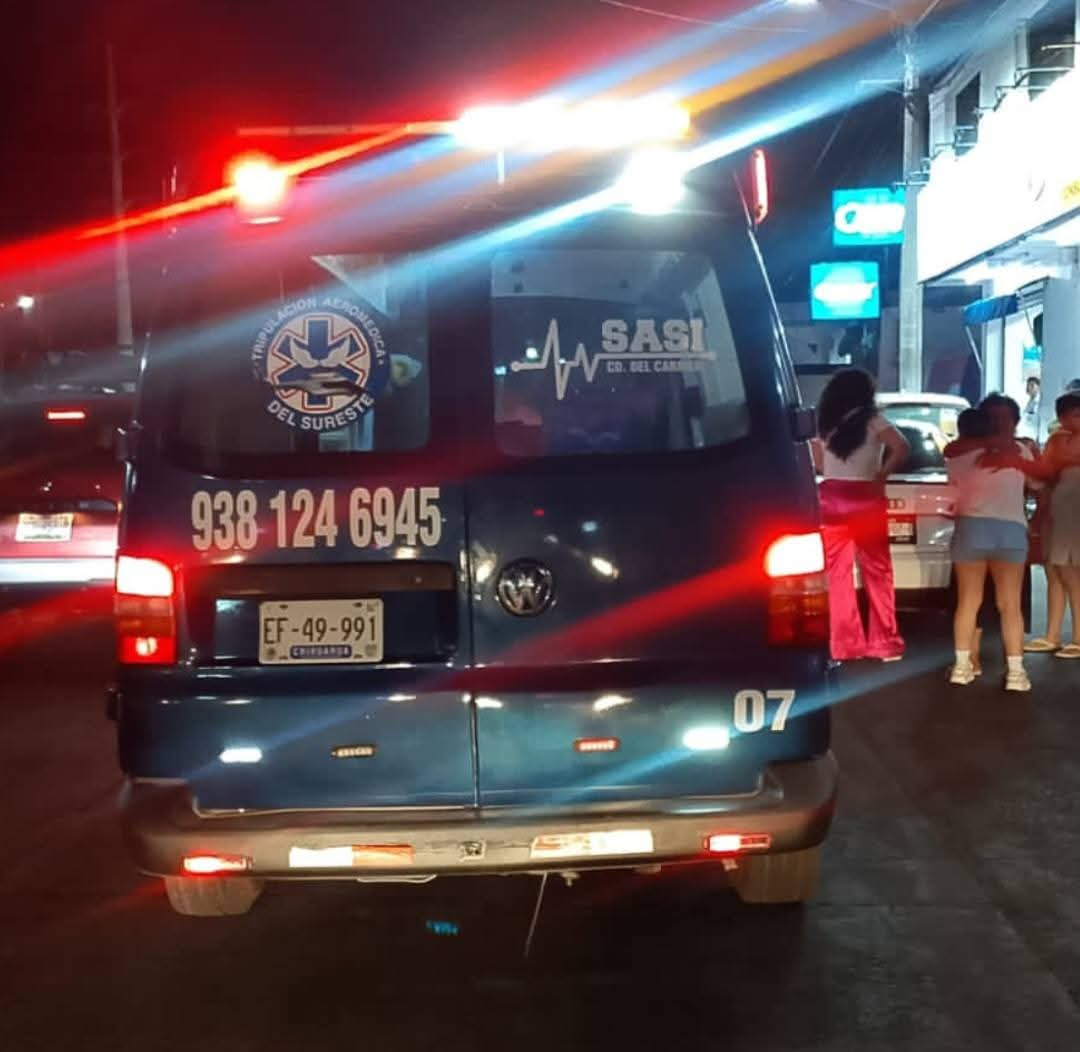 Los servicios de emergencia llegaron al sitio, pero no pudieron hacer nada. Los servicios de emergencia llegaron al sitio, pero no pudieron hacer nada.