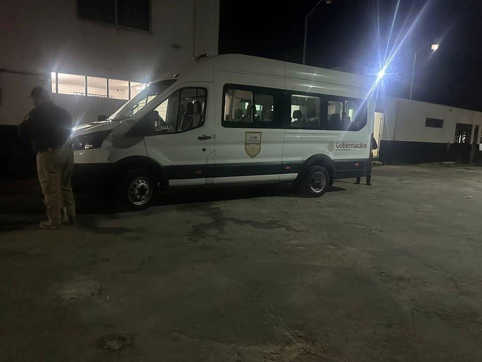 Aseguran a ocho migrantes cubanos tras naufragar en la costa de El Cuyo