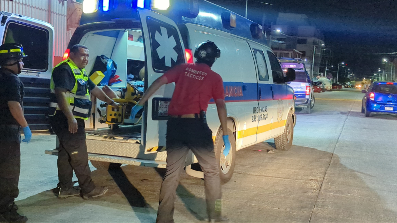 Pasajero de moto resulta lesionado tras derrape en la colonia Morelos