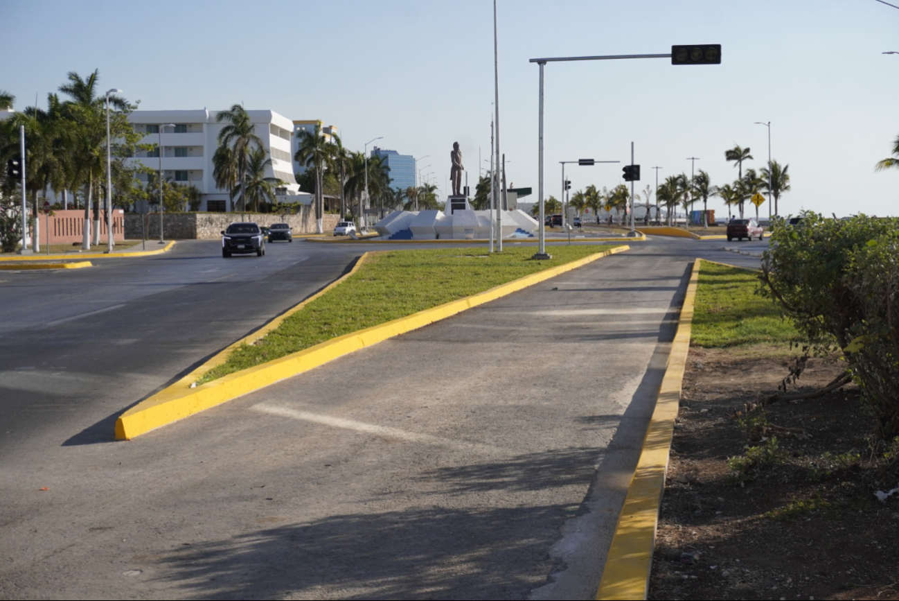 Delimitan espacios exclusivos para el Tren Ligero en el Malecón de Campeche